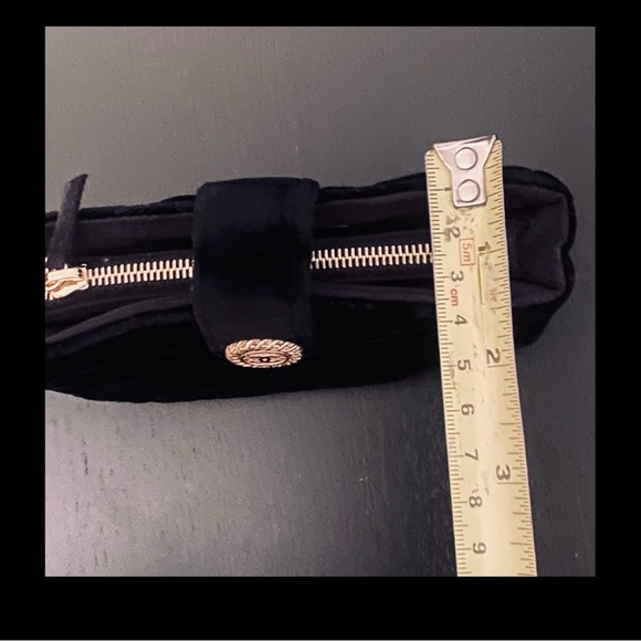 Chanel velour pochette mini bag - Picture 10 of 11